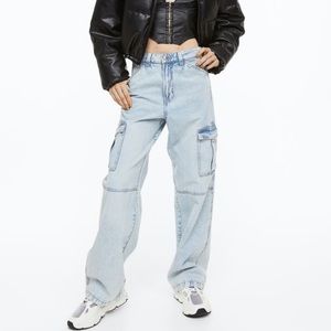 NWT- H&M Divided 90s Baggy Jeans